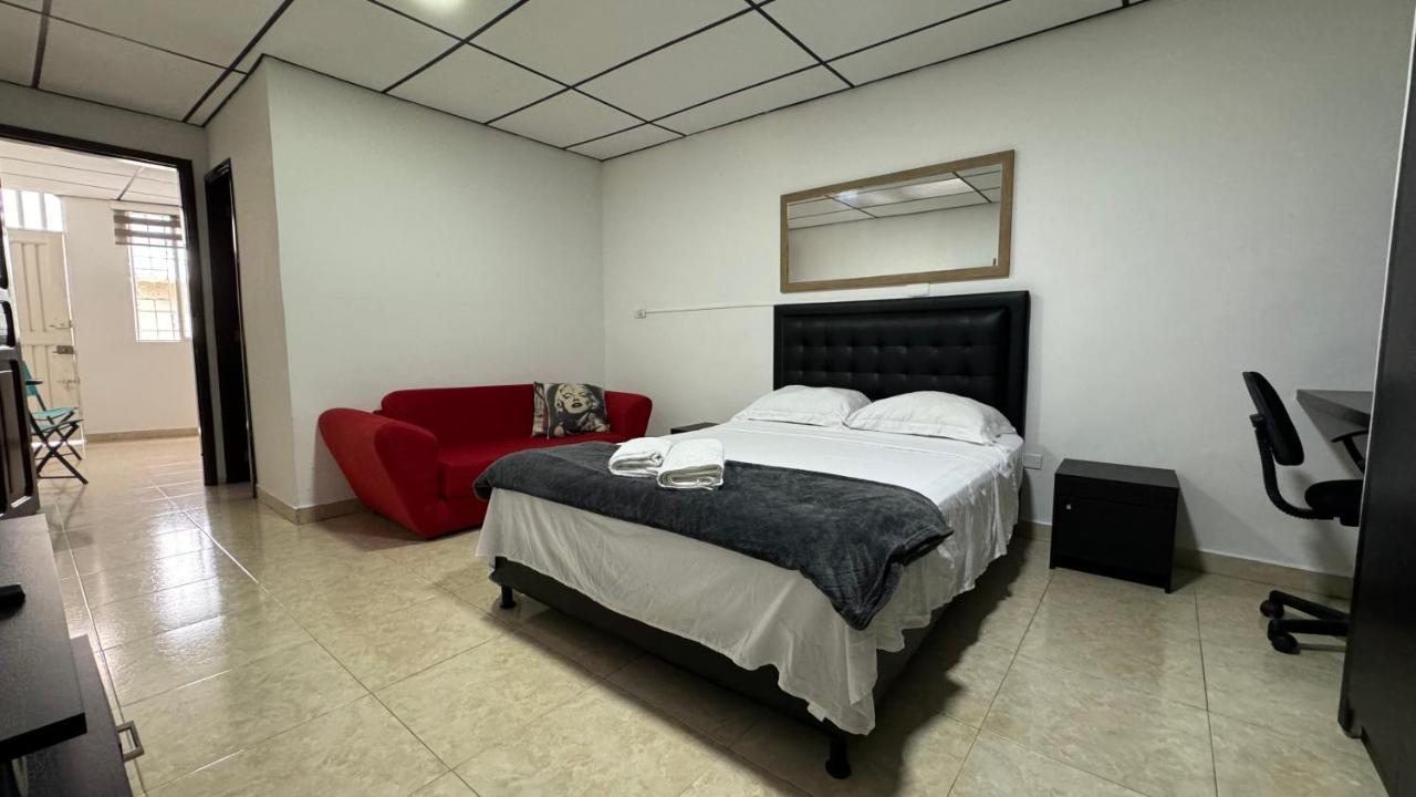 Acogedor Apartaestudio Ubicado En La Zona Rosa De Pereira Apartamento Exterior foto